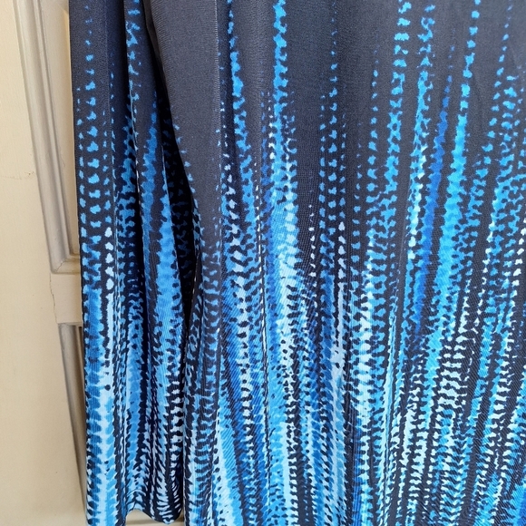 Susan Graver QVC Pullover Blue/Black Gradient SzXL Round Neck Long Sleeves - Picture 8 of 8